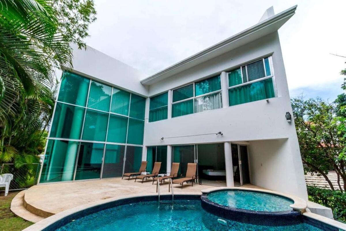 Tropical Private Pool In Gated Upscale Area Playa del Carmen