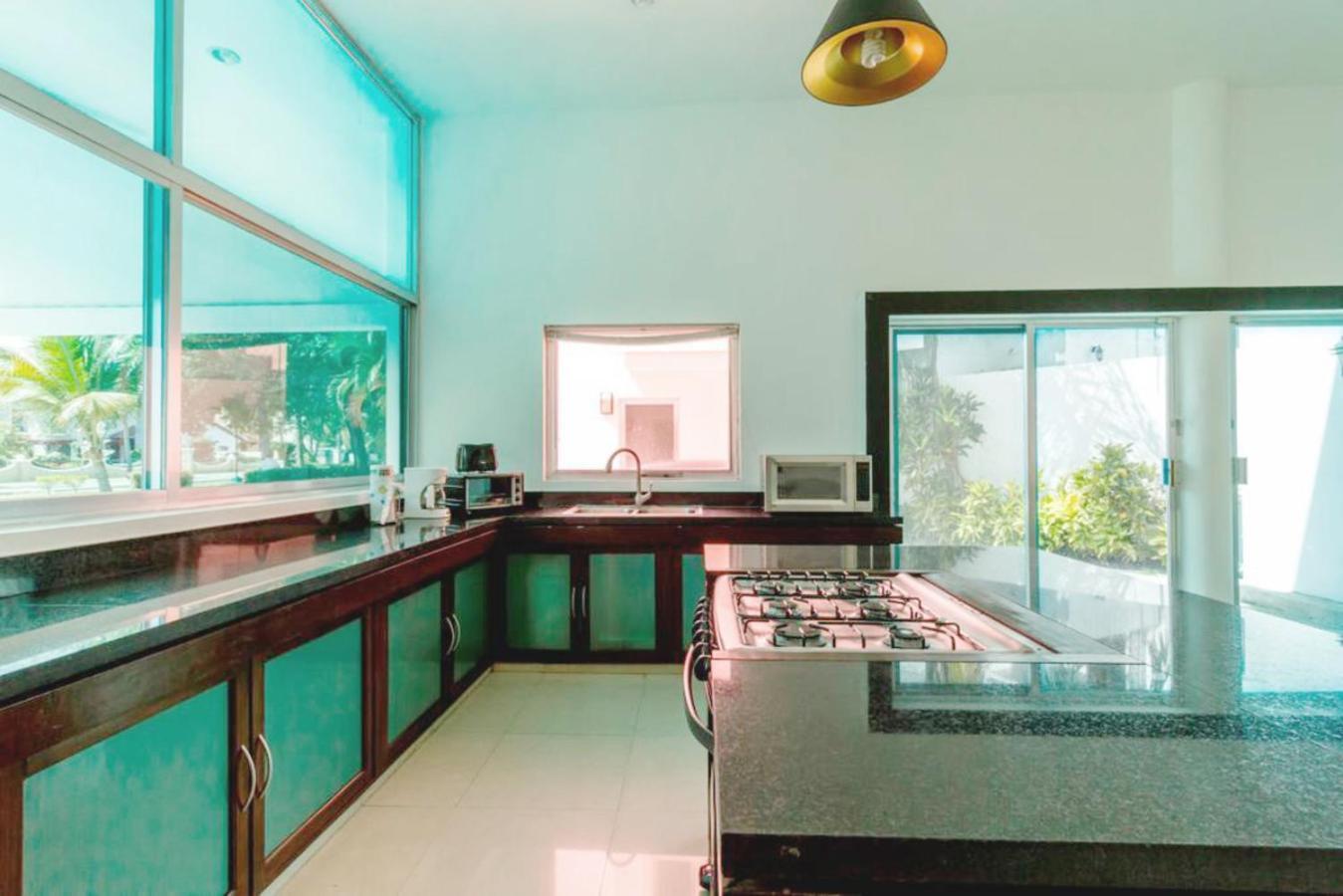 Villa Tropical Private Pool In Gated Upscale Area Playa del Carmen