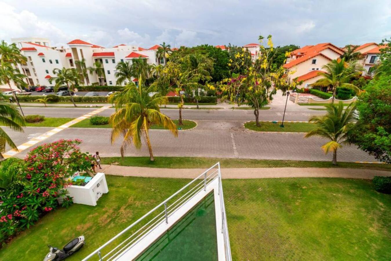 Tropical Private Pool In Gated Upscale Area *